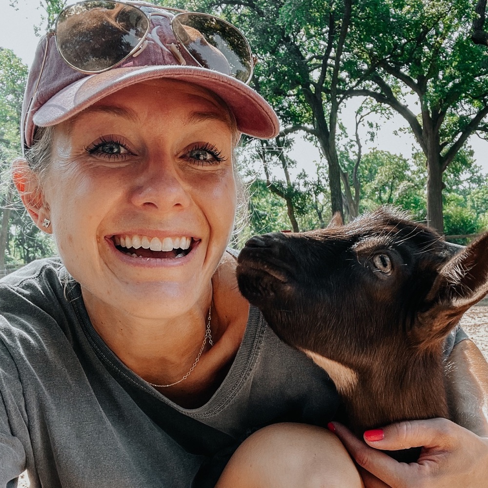 Meet your Posher, Brittney